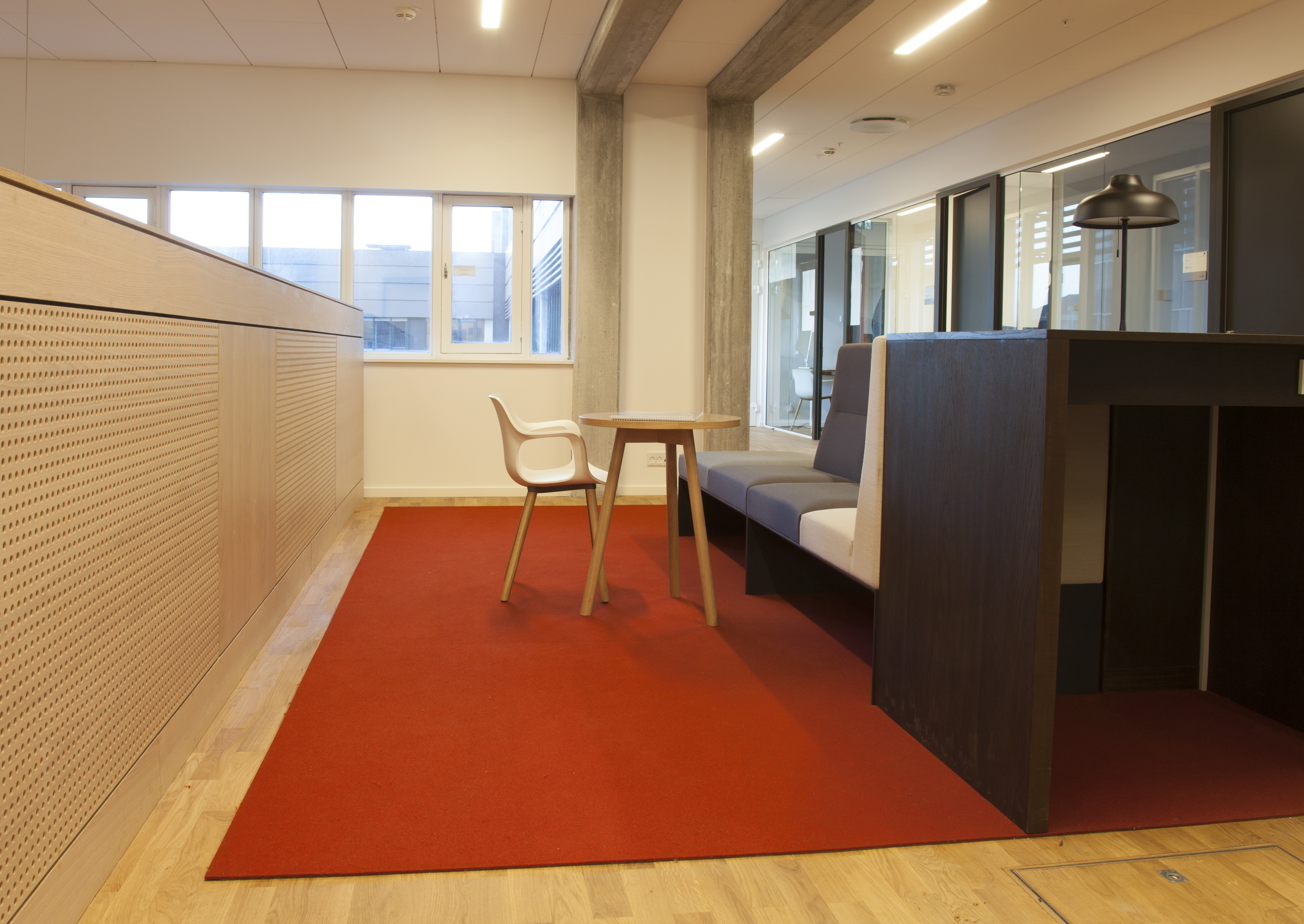 Panum instituttet, Fraster filt tæppe orange